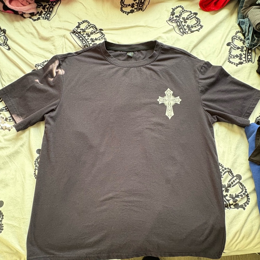 Cross Graphic T-Shirt in Black